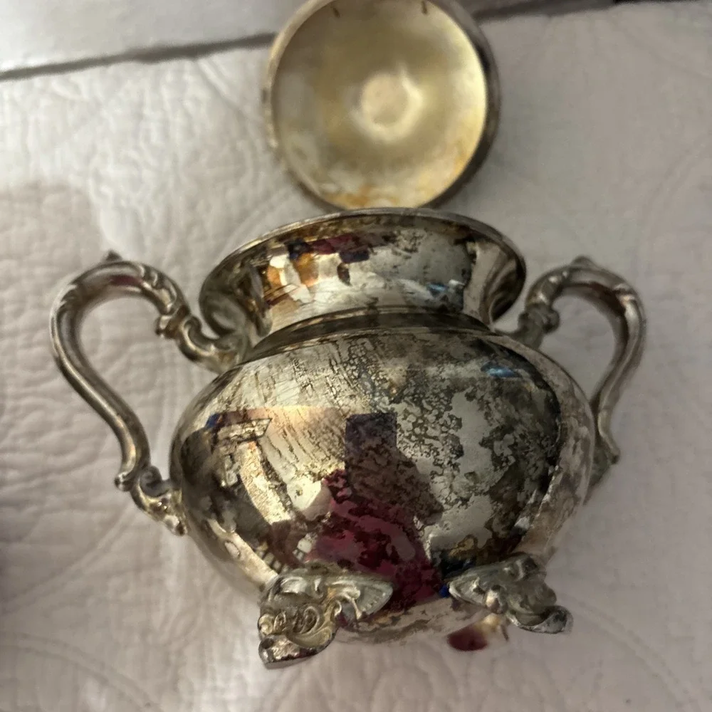 Towle Vintage Silver‎ Plated Creamer And Sugar Tea Set. 4 inches tall.